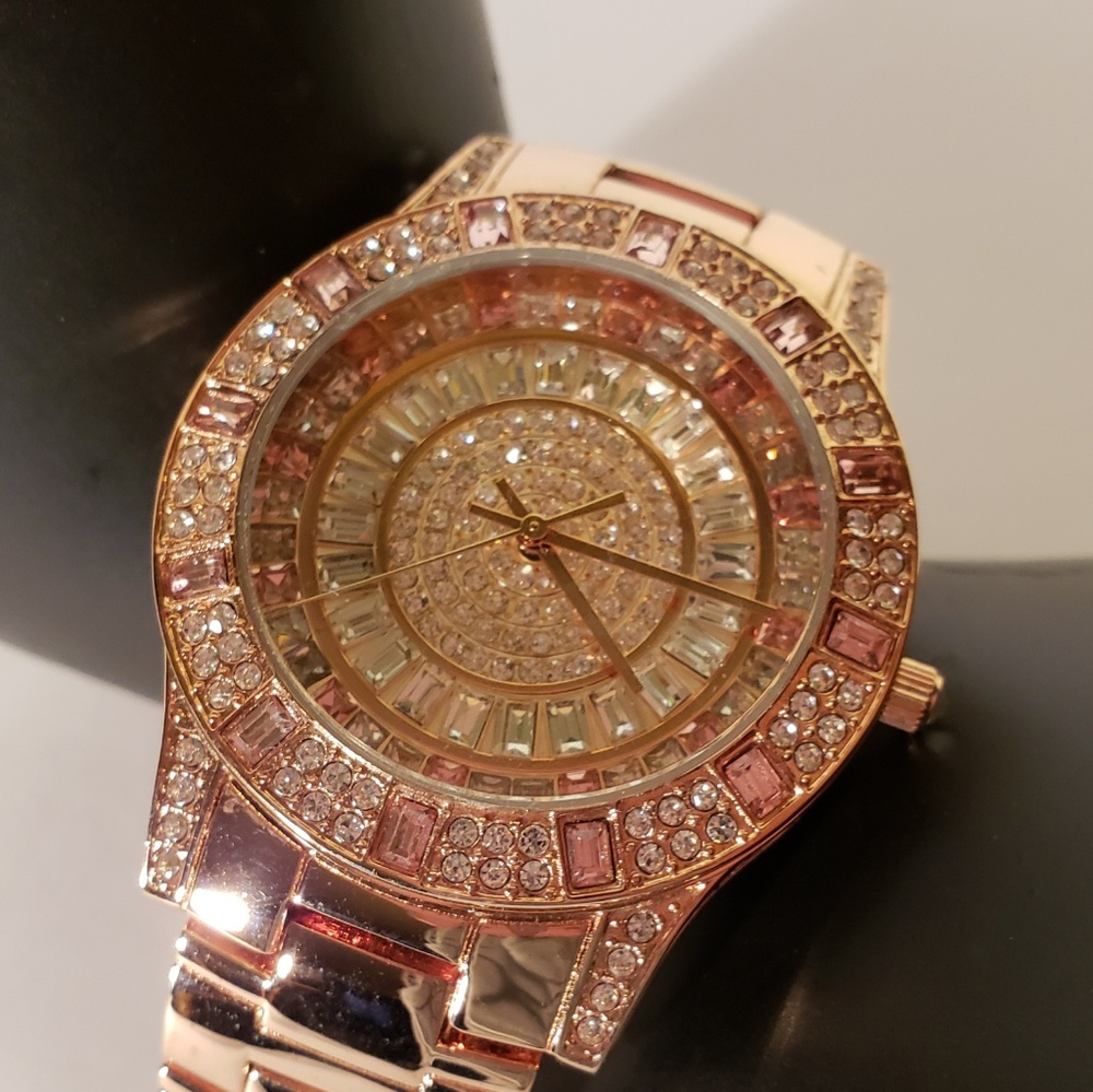 Beautiful Victoria Weick Glamorous Bling! Watch